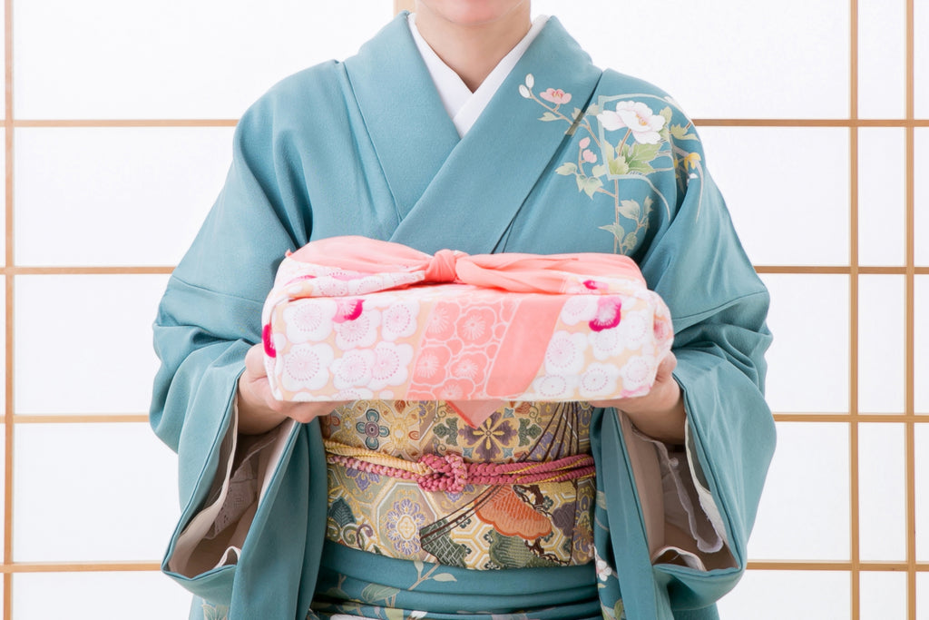 お歳暮・お正月におすすめのヴィンテージ酒ギフト